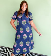 Load image into Gallery viewer, Navy Floral Print Midi Dress