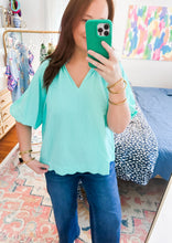 Load image into Gallery viewer, Mint Bubble Sleeve Top
