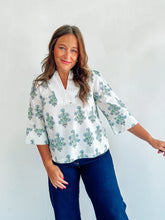 Load image into Gallery viewer, White Floral Block Print Top