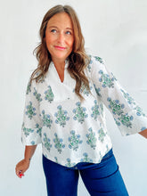 Load image into Gallery viewer, White Floral Block Print Top